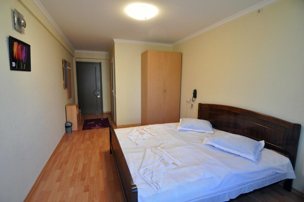 Sun Rise Hotel Tbilisi Room photo