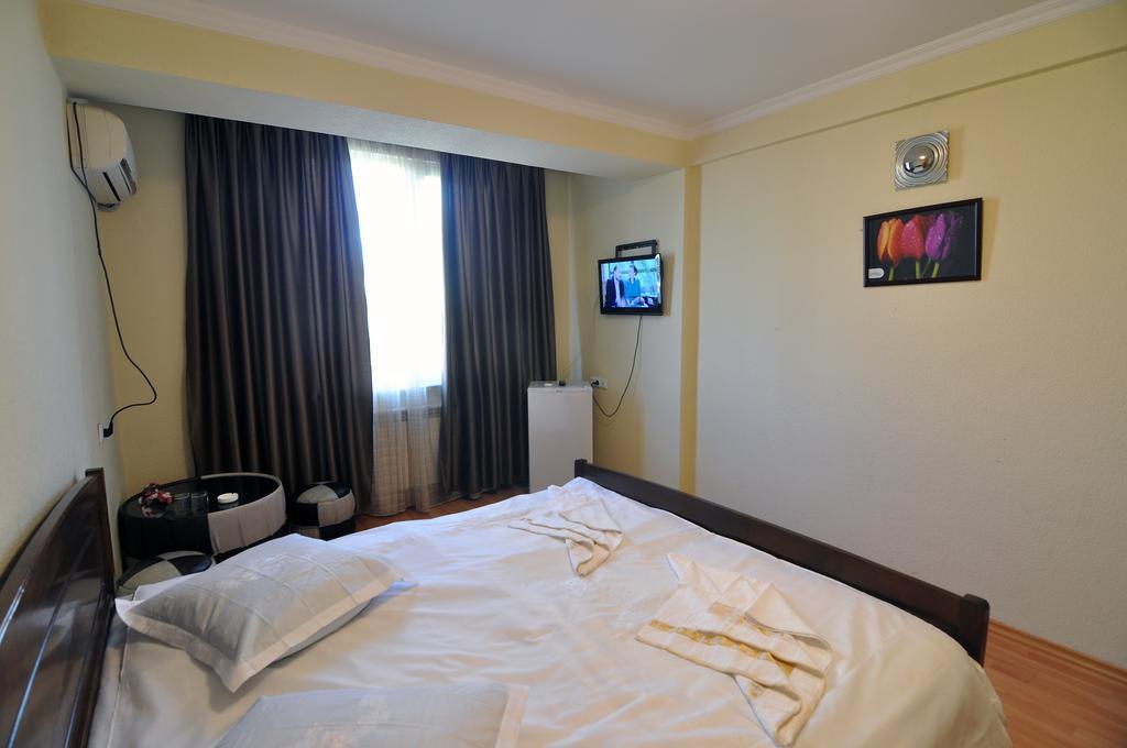 Sun Rise Hotel Tbilisi Exterior photo
