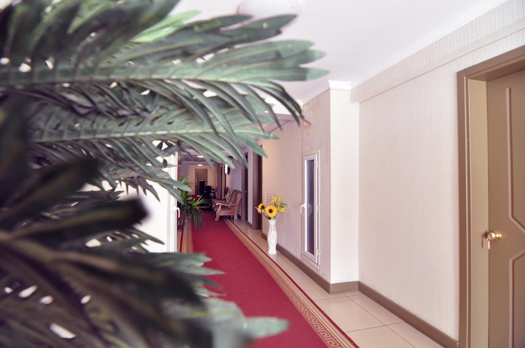 Sun Rise Hotel Tbilisi Exterior photo