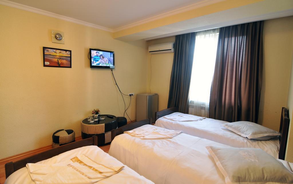 Sun Rise Hotel Tbilisi Room photo
