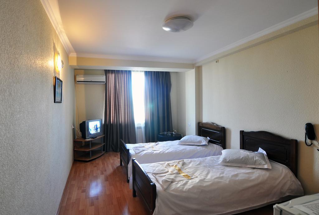 Sun Rise Hotel Tbilisi Room photo